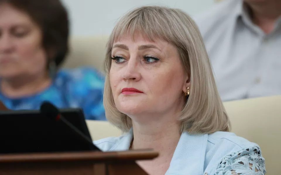 Свидетели-коммунисты выступили в суде по делу экс-депутата АКЗС Людмилы Клюшниковой