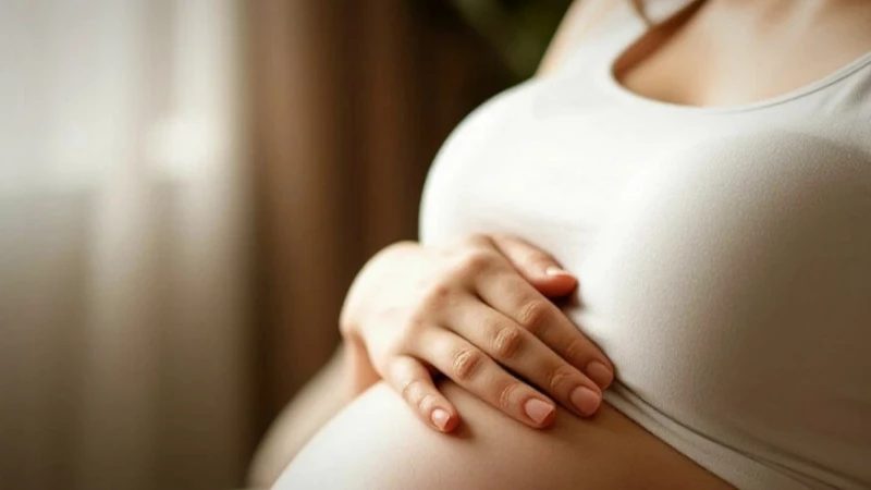 Рукодельница подарила пряжу для недоношенных детей в барнаульском перинатальном центре