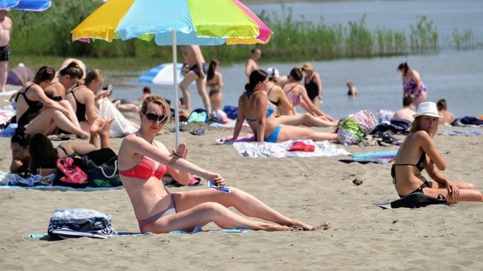 Пять пляжей и девять бассейнов Барнаула открыли летний сезон