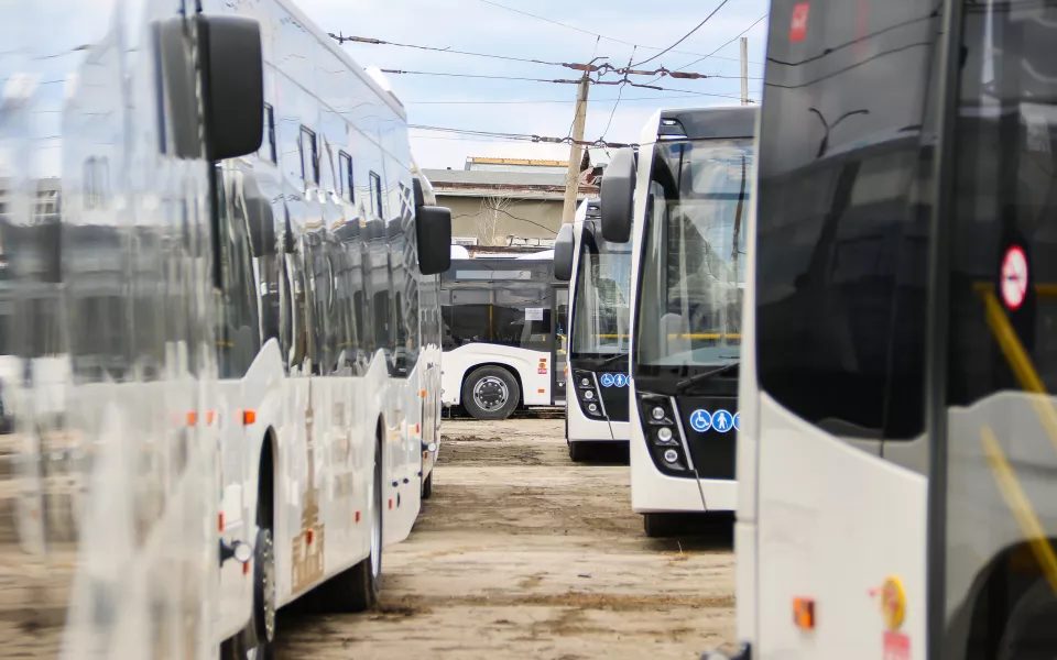 Барнаул создает отдельное автобусное предприятие и ищет водителей