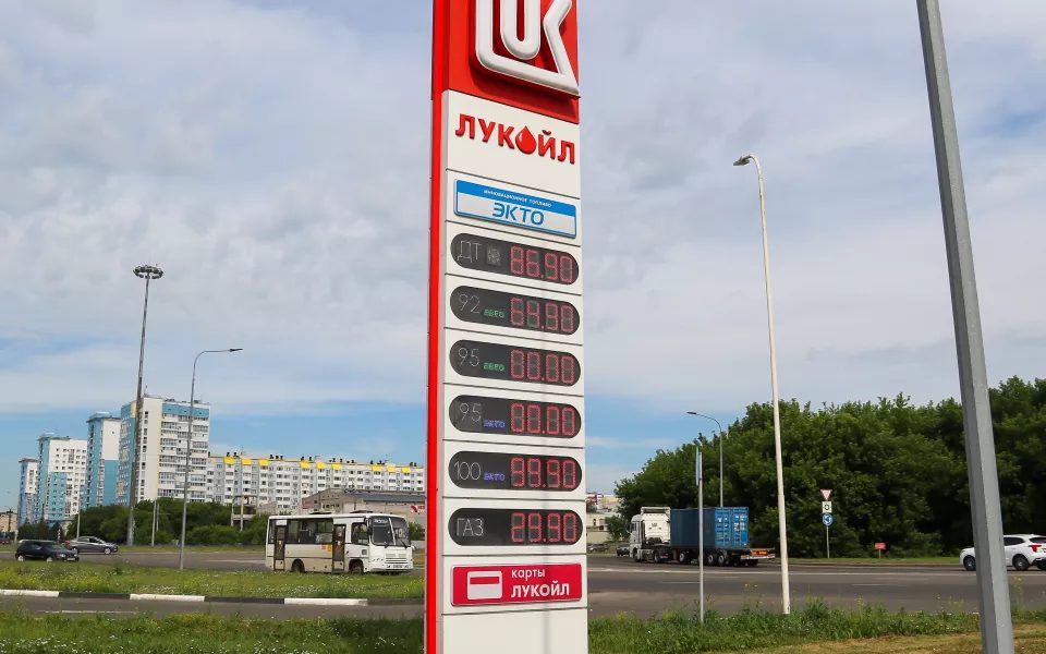 УФАС контролирует цены на топливо в крае ежедневно