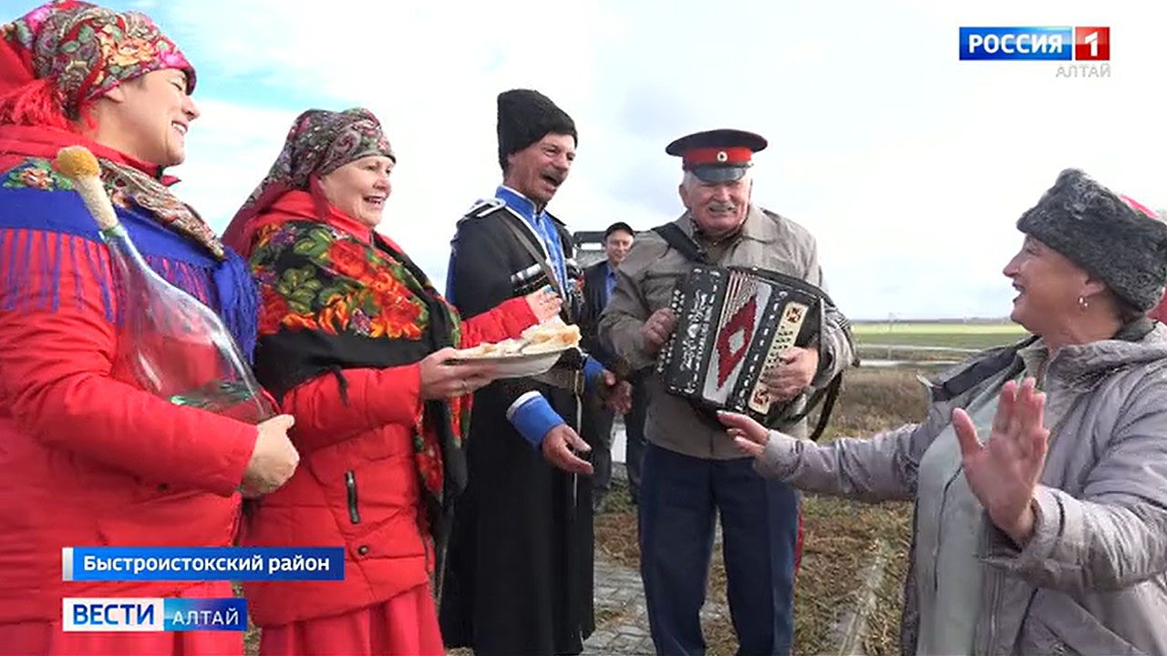 Казаки Алтая собрались на первый межрайонный фестиваль в селе Новопокровка Быстроистокского района
