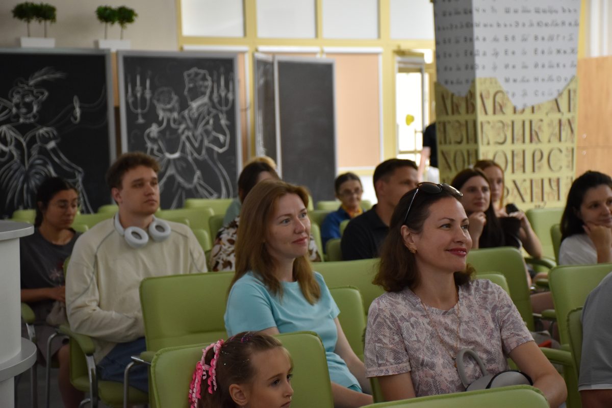 Где писатели встречаются с читателями: сибирские города делятся книжными событиями