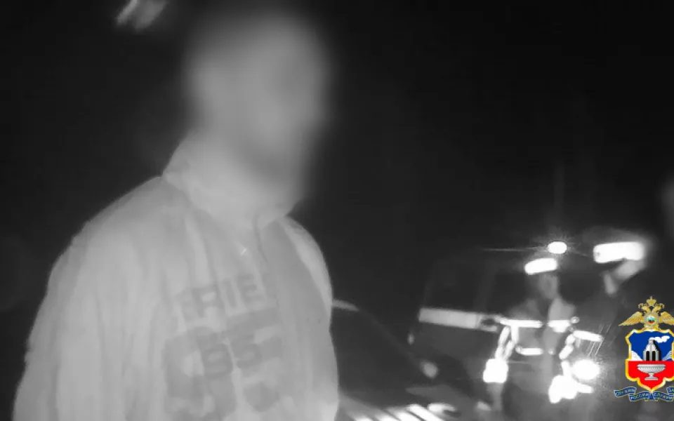 Лишённый прав водитель попался с запрещёнными веществами