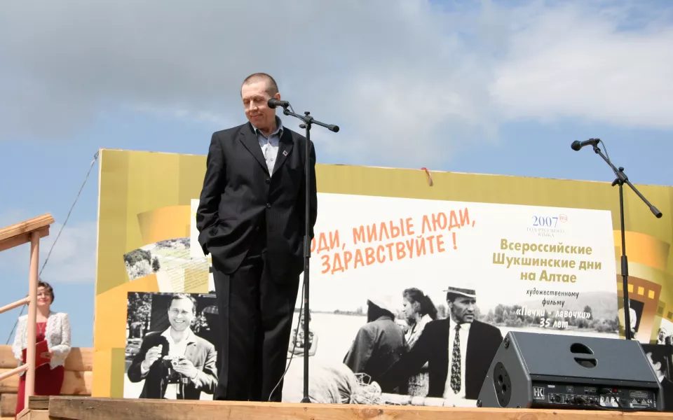 К юбилею Валерия Золотухина: жизнь, отданная театру и Алтаю