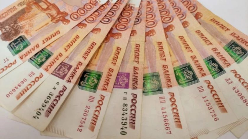 Барнаулец погасил 600 тысяч рублей долга по алиментам после ареста автомобиля