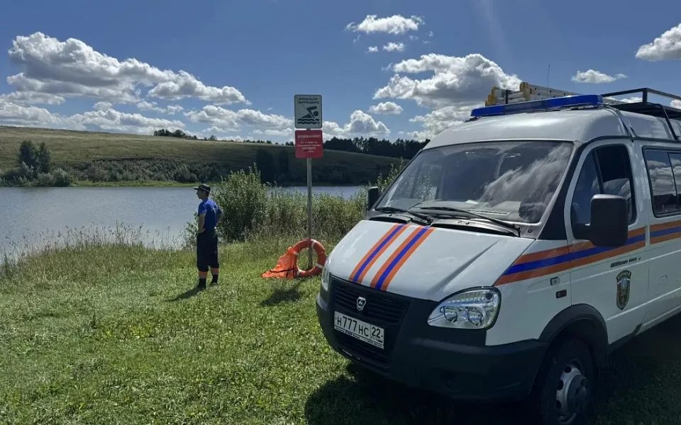 Спасатели провели рейды по барнаульским пляжам и напомнили купальщикам о правилах безопасности