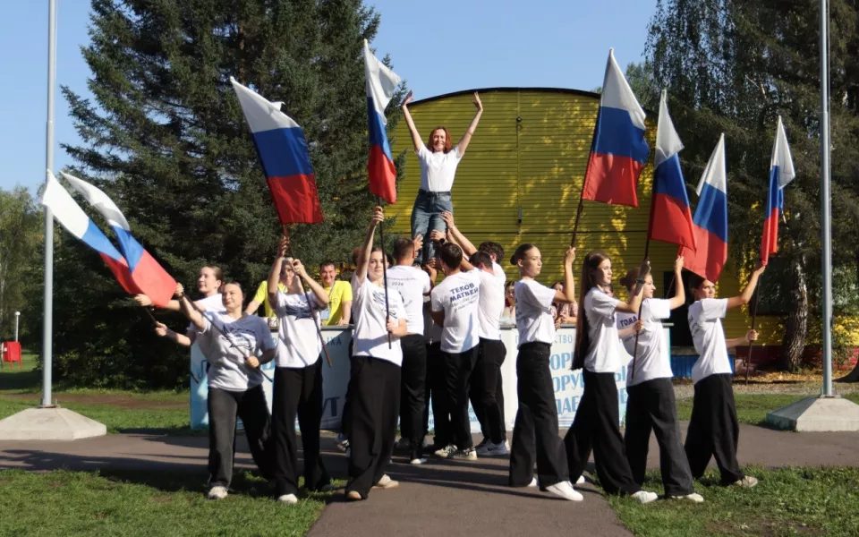 В летних загородных лагерях Барнаула стартуют четвертые смены