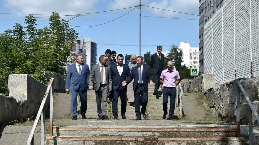 На улице Чкалова приведут в порядок пешеходный маршрут к остановкам и школам