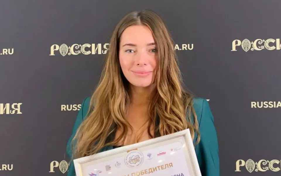 Жительница Барнаула выиграла золото конкурса «Моя страна — моя Россия»