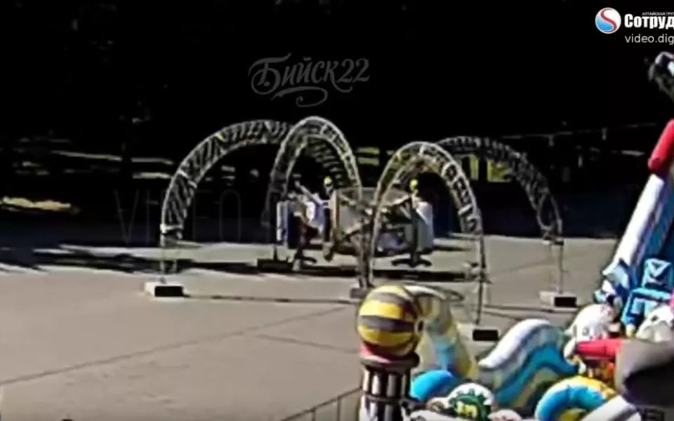 Карета опрокинулась на Петровском бульваре в Бийске