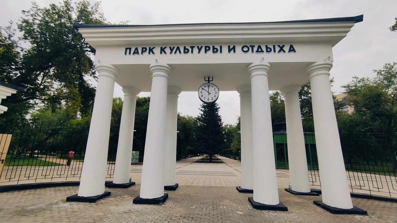В Барнауле закрыли парк «Изумрудный» из-за сильного ветра