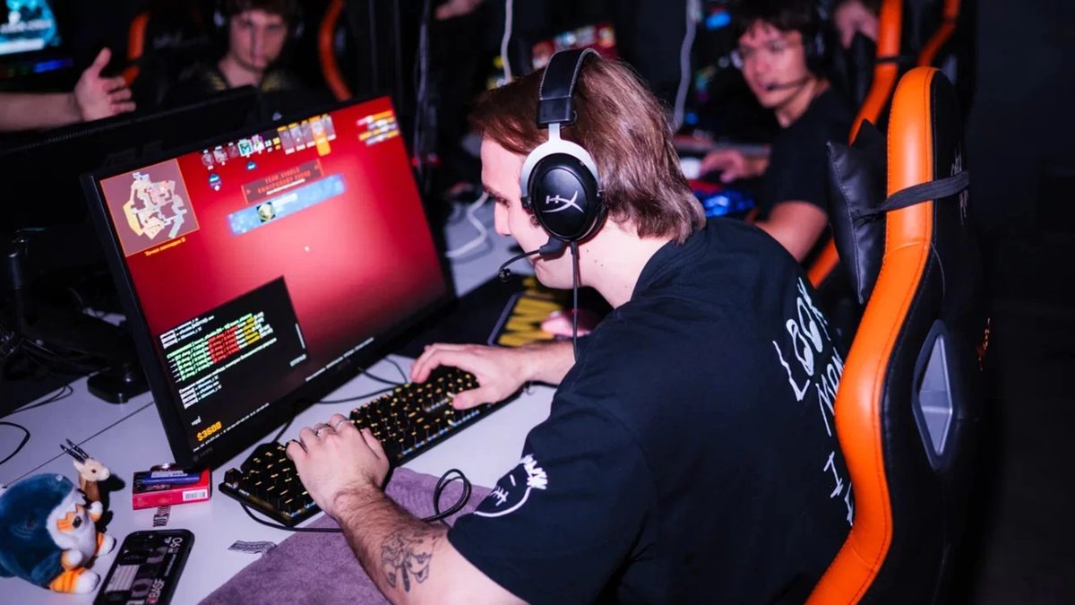 В Барнауле прошел турнир по Counter-Strike 2 с призовым фондом 100 тысяч рублей