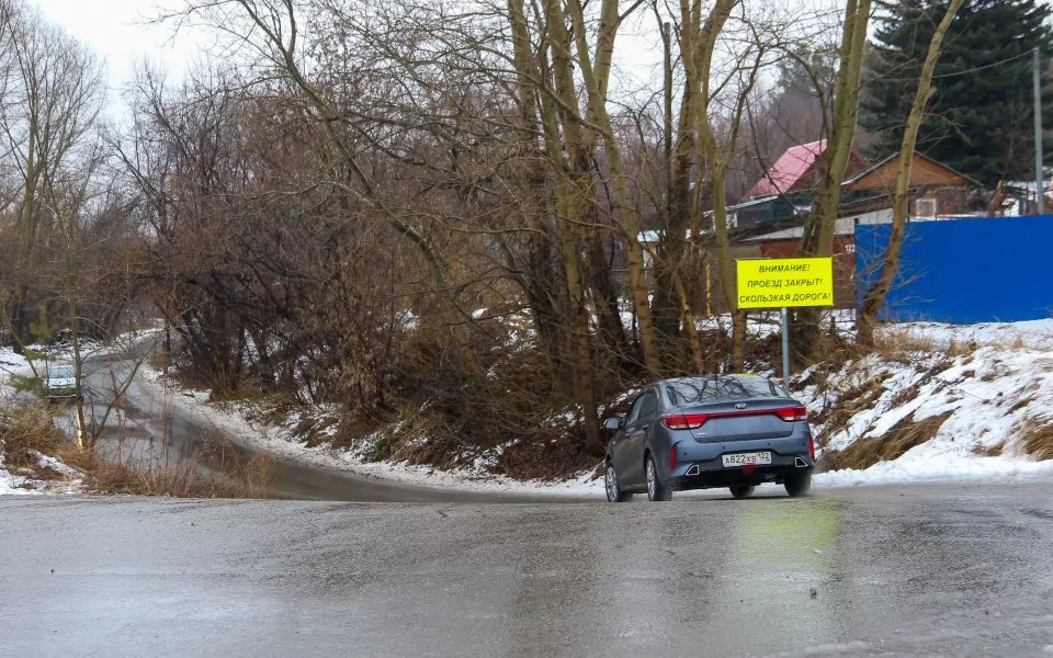 Два крутых участка дороги в Барнауле перекроют на зиму