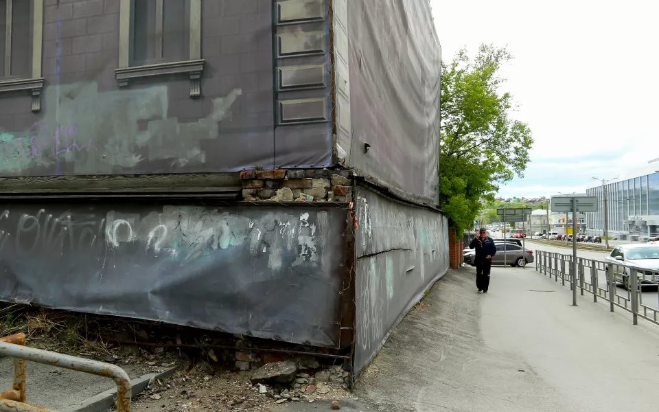 Два памятника на улице Никитина в Барнауле не нашли покупателей на торгах