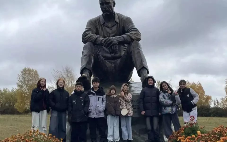 Барнаульские школьники изучили историю края в культурном туре