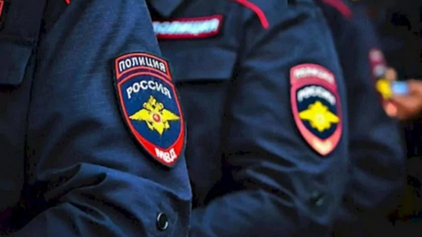 Шестеро подростков напали на школьника на улице Петра Сухова