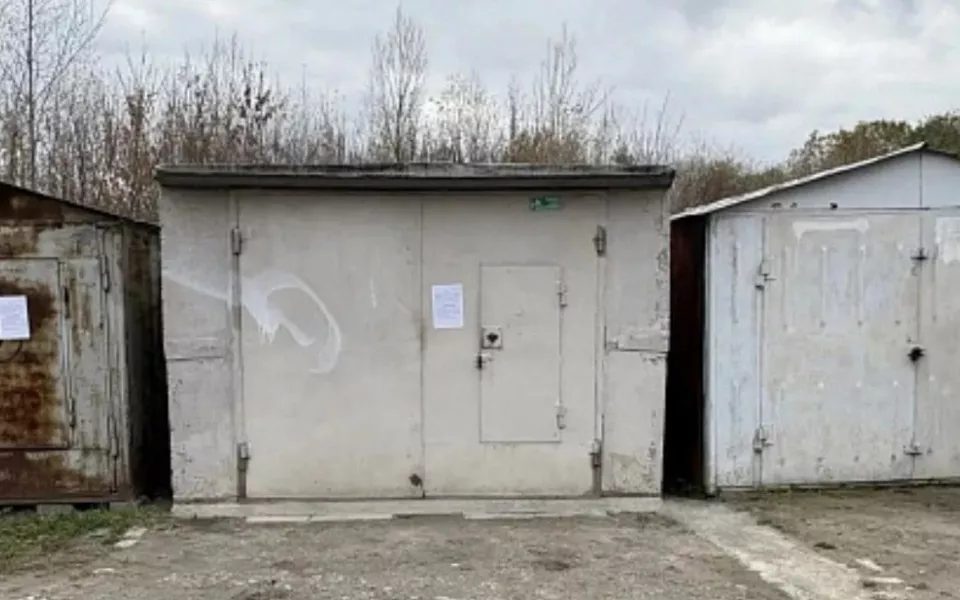На Потоке в Барнауле убирают гаражи перед новой застройкой