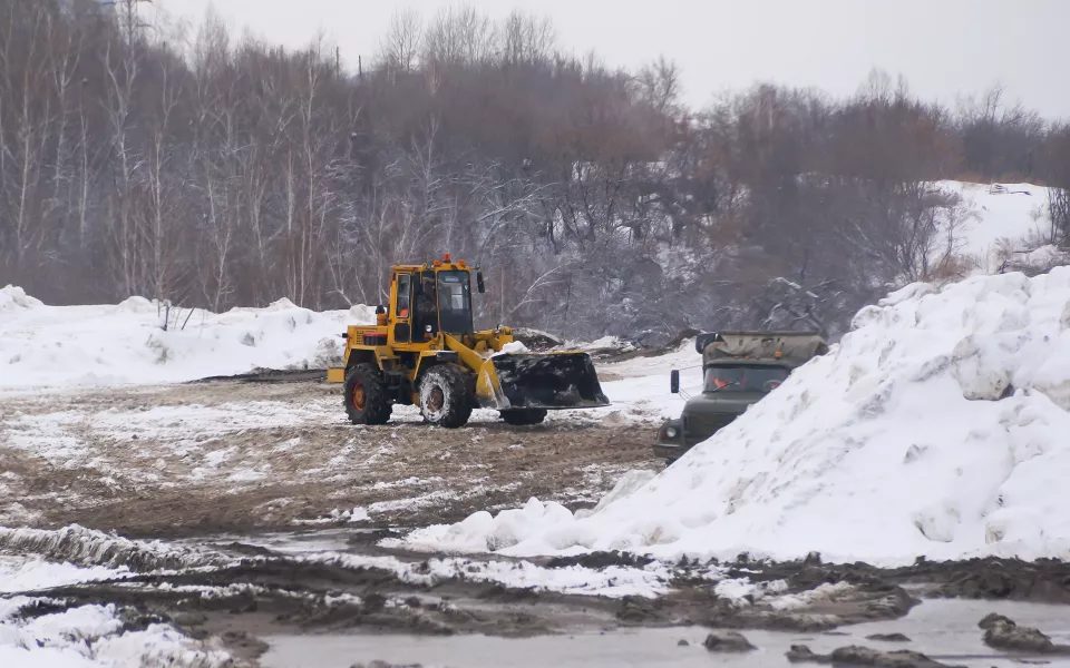 На зимнее содержание дорог в Новоалтайске выделят более 107 млн рублей
