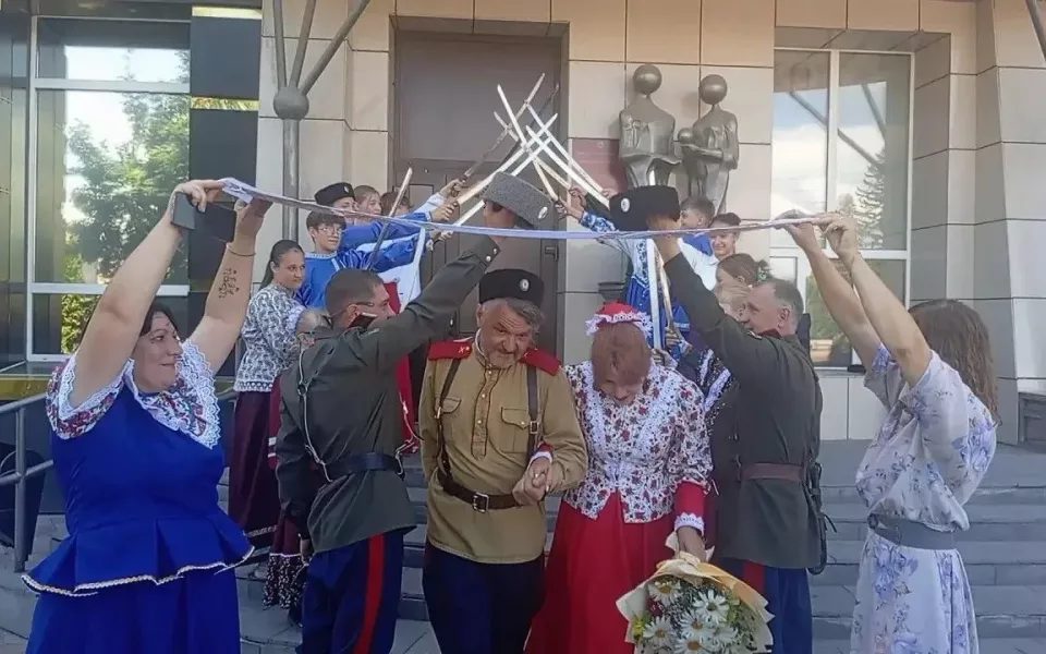 Казачья свадьба в рубцовском ЗАГСе