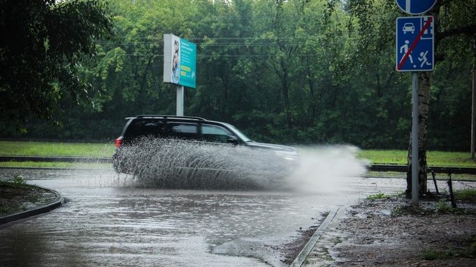 В Барнауле неожиданно прошли дождь и град вместо обещанной жары