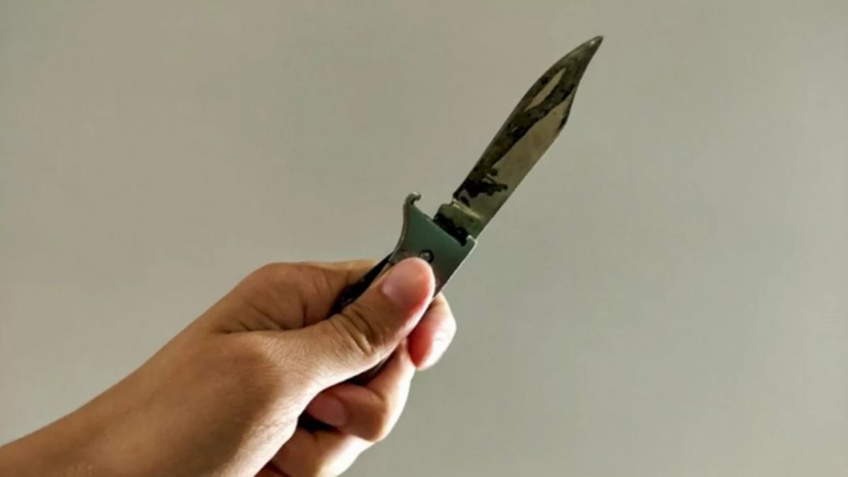 На Алтае женщина простила сожителя, ударившего ее ножом в грудь