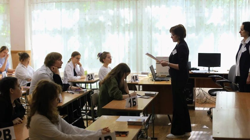 Мест в 10-х классах Барнаула хватит всем, уверены в комитете по образованию