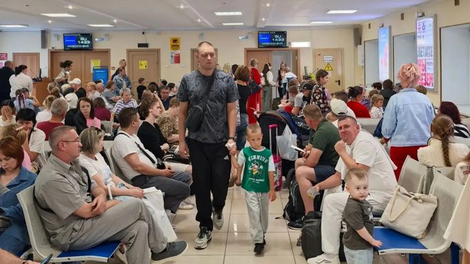 Рейс Nordwind из Барнаула в Сочи задержали на сутки с попыткой посадки
