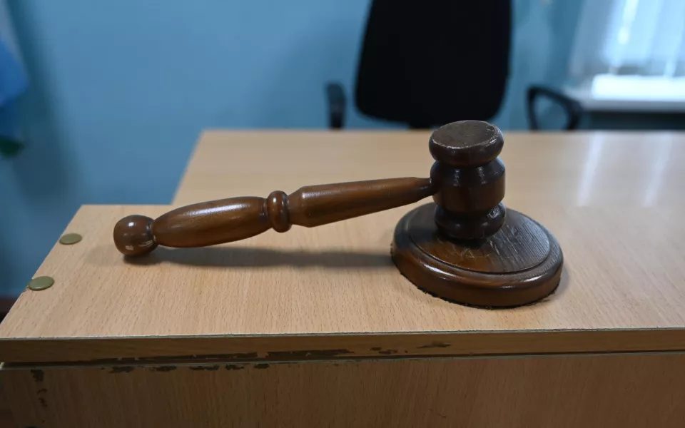 Жительница Троицкого района признана виновной в смерти сына от отравления угарным газом