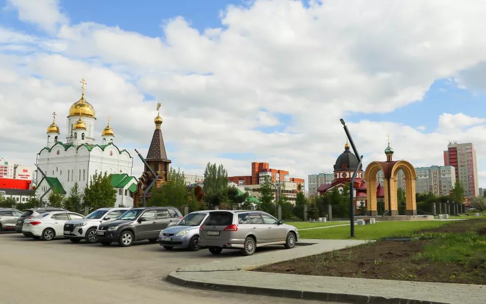 Архитектор Квасов объяснил дефицит парковок в новых районах Барнаула