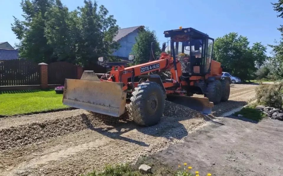 В Барнауле ремонтируют дороги и благоустраивают пешеходные зоны