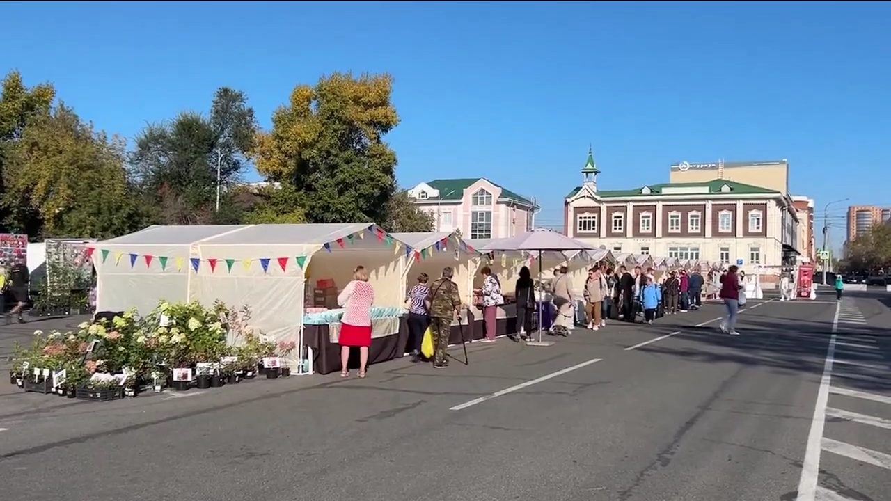 Барнауле открылась трёхдневная ярмарка алтайских товаров и ремёсел