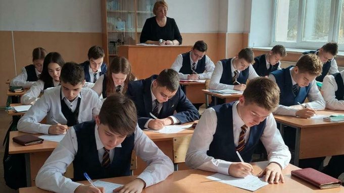 22 выпускника Алтайского края набрали 100 баллов на ЕГЭ