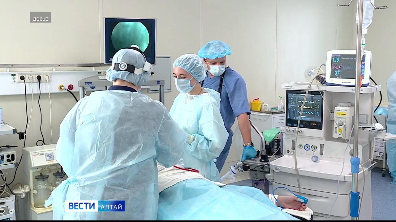 В алтайских больницах сокращается нехватка врачей и медработников
