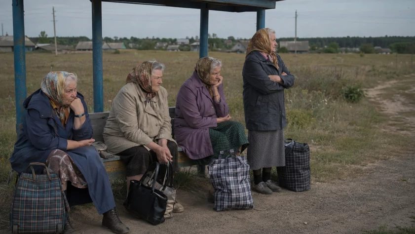 Жители шести сел Целинного района остались без автобуса на полгода