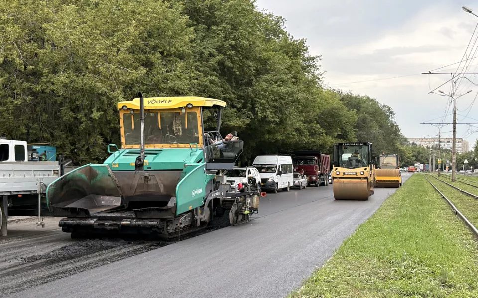В Барнауле продолжается летний ремонт дорог в рамках нацпроекта