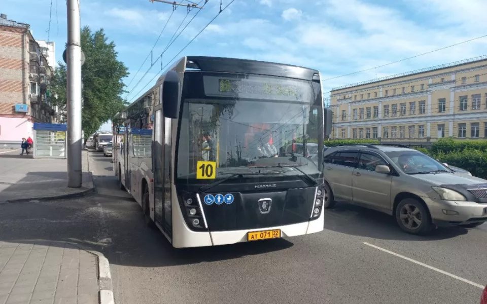 В Барнауле изменят маршрут автобуса №10 и добавят автобусы на №110