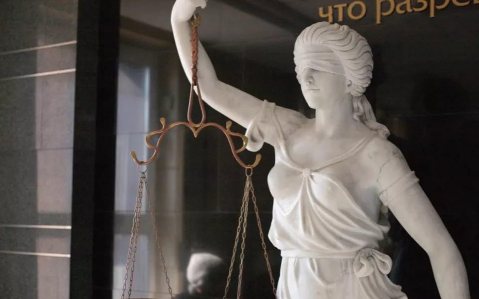 Экс-чиновник мэрии Барнаула просит заменить колонию на принудительные работы